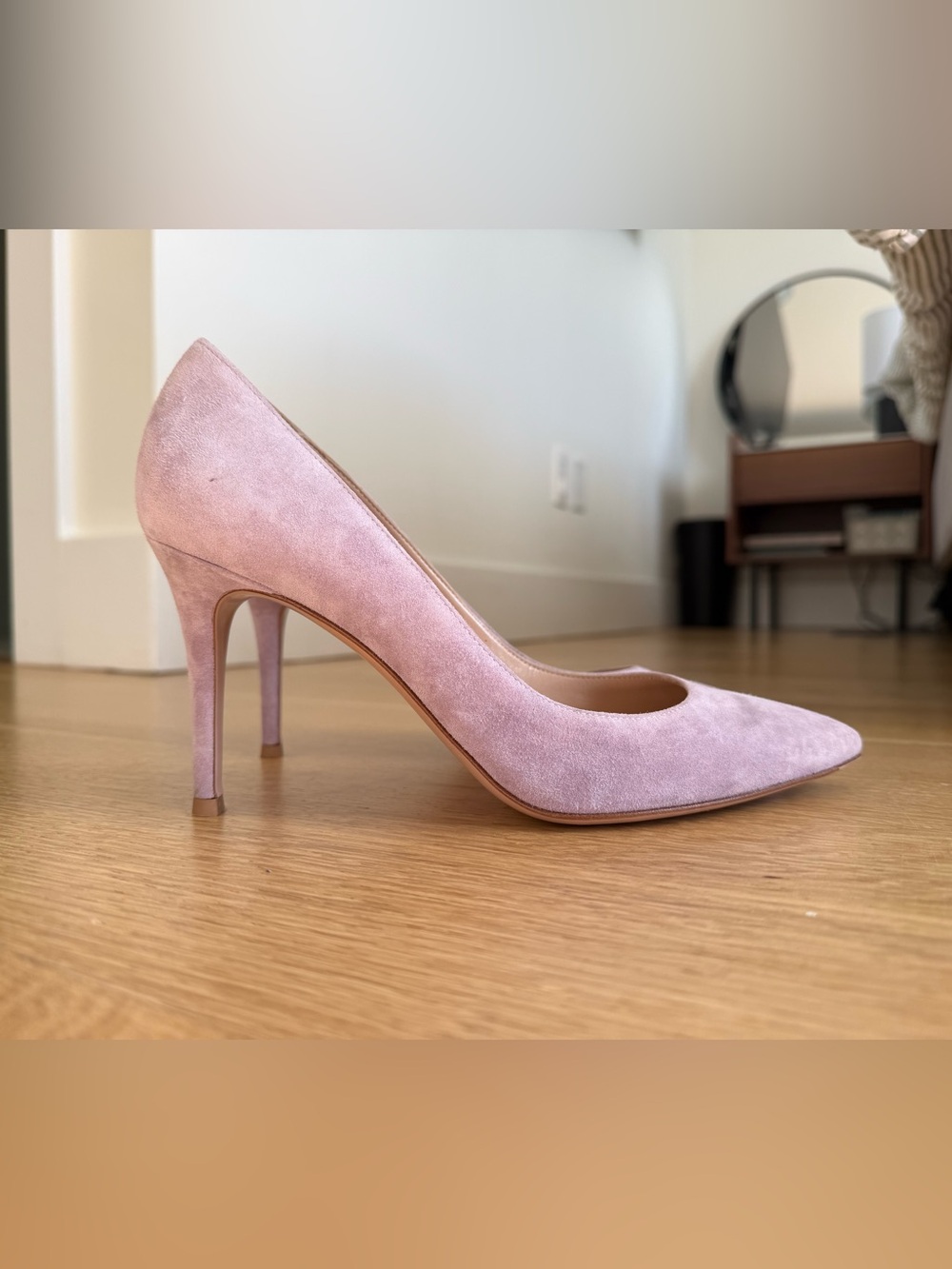 Gianvito Rossi Lilac Suede Pointed-Toe Pumps